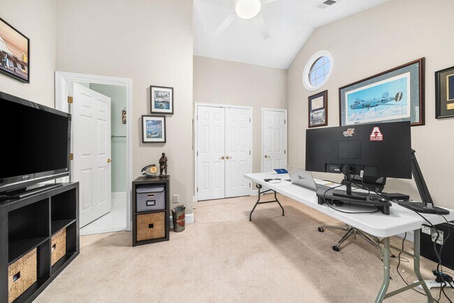 Building Photo - 4620 Knight Pl