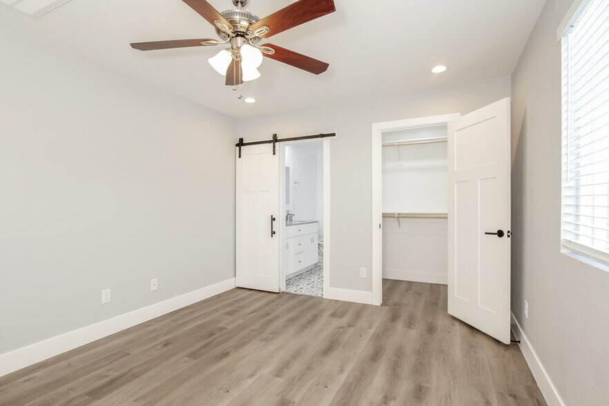 Building Photo - 4920 S 23rd Ave