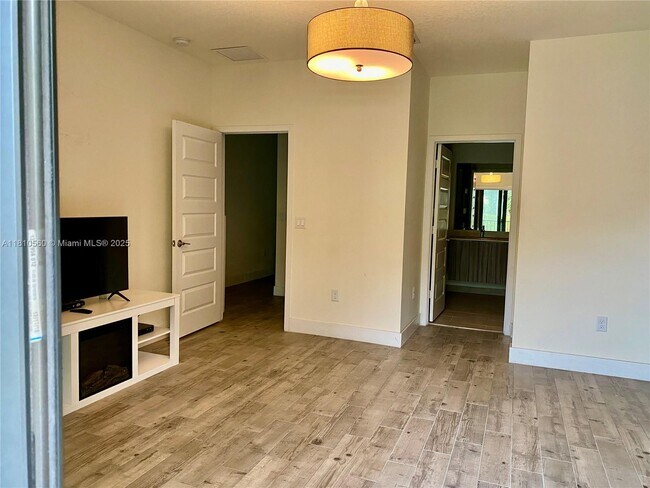 Building Photo - 4980 NW 83rd Ave