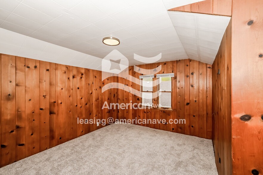 Building Photo - 306 E Virginia Ave