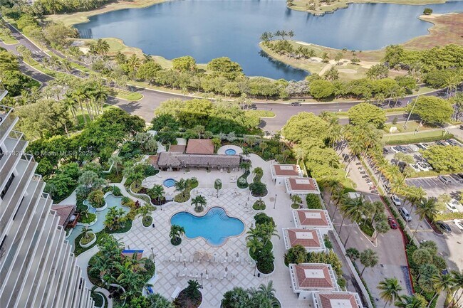 Building Photo - 20281 E Country Club Dr
