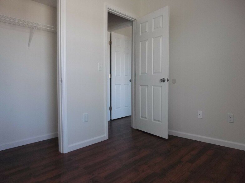 Building Photo - 4190 Otter Creek Dr