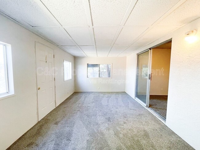 Building Photo - 515 San Clemente St