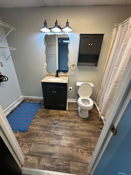 Building Photo - 614 E McKee St