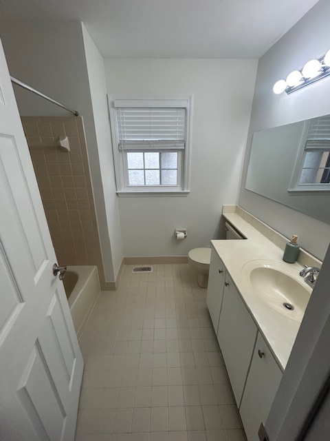 2nd full Bath - 755 Brettingham Ct