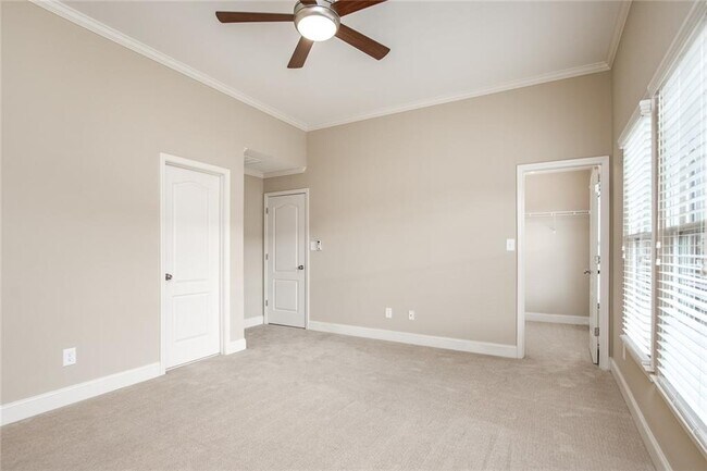 Building Photo - 528 Twinrose Way