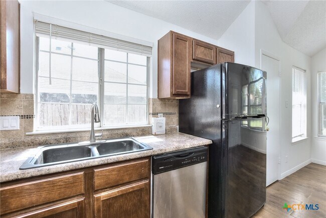 Building Photo - 2603 Remington Dr