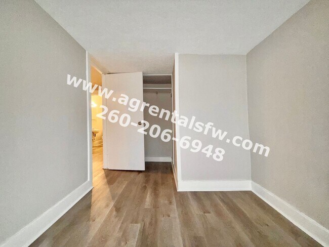 Building Photo - 912 Savilla Ave