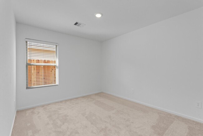 Building Photo - 1525 San Sebastien Dr