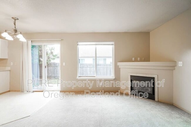 Building Photo - 3633 NE 158th Ave