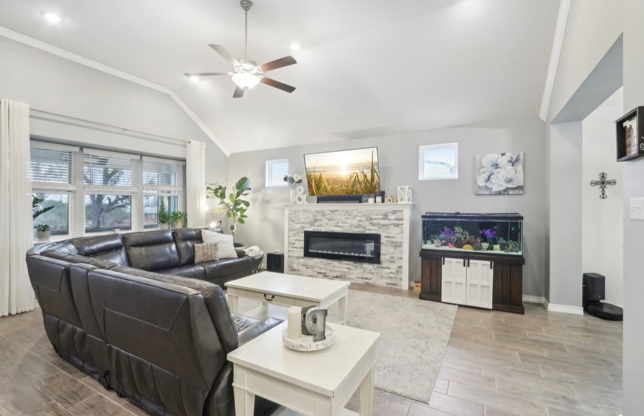 Building Photo - 8302 Elander Dr