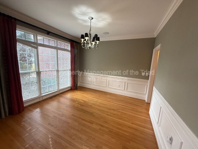 Building Photo - 2528 N Beech Ln