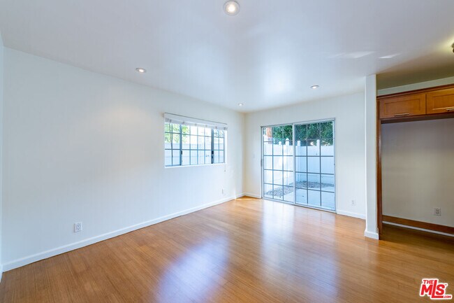 Building Photo - 5426 Colfax Ave