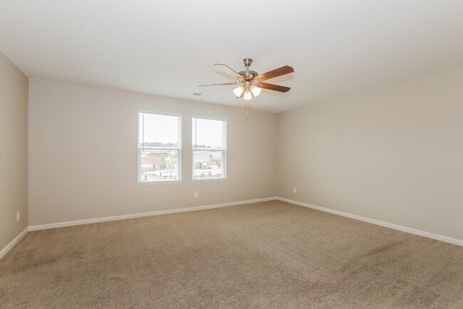 Building Photo - 258 Sinclair Way