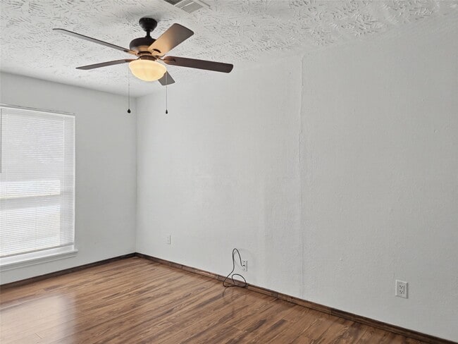 Building Photo - 15223 Peachmeadow Ln