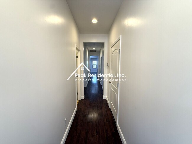 Building Photo - Charming 4 bedroom 2 bathroom home in Elk Grove!