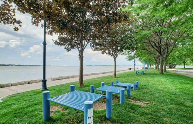 Building Photo - 7 Ocean View Dr