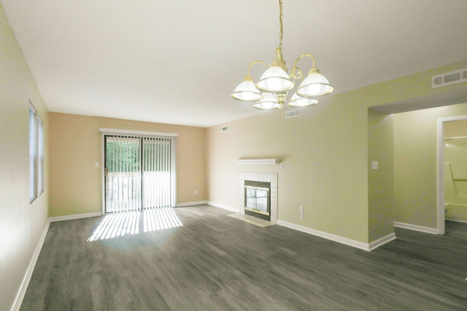 Building Photo - 301 Abbey Cir