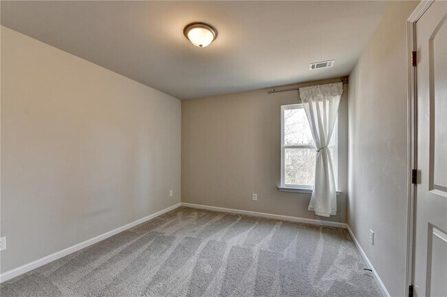 Building Photo - 217 Rockfern Ter