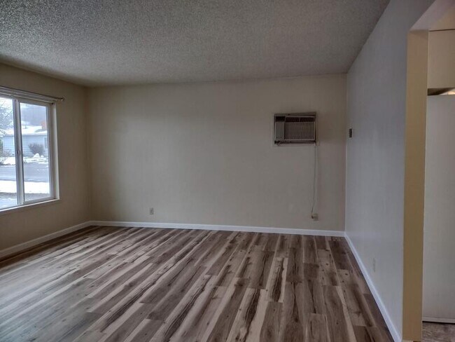 Building Photo - 3050 NE Johnson St