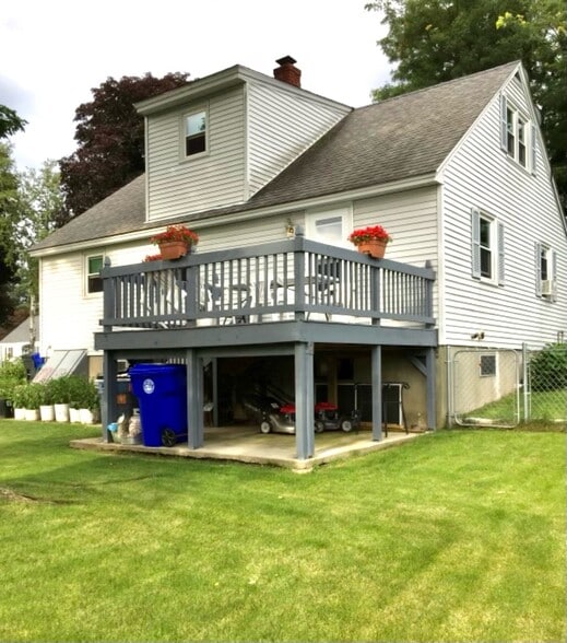 Building Photo - 257 Gray St