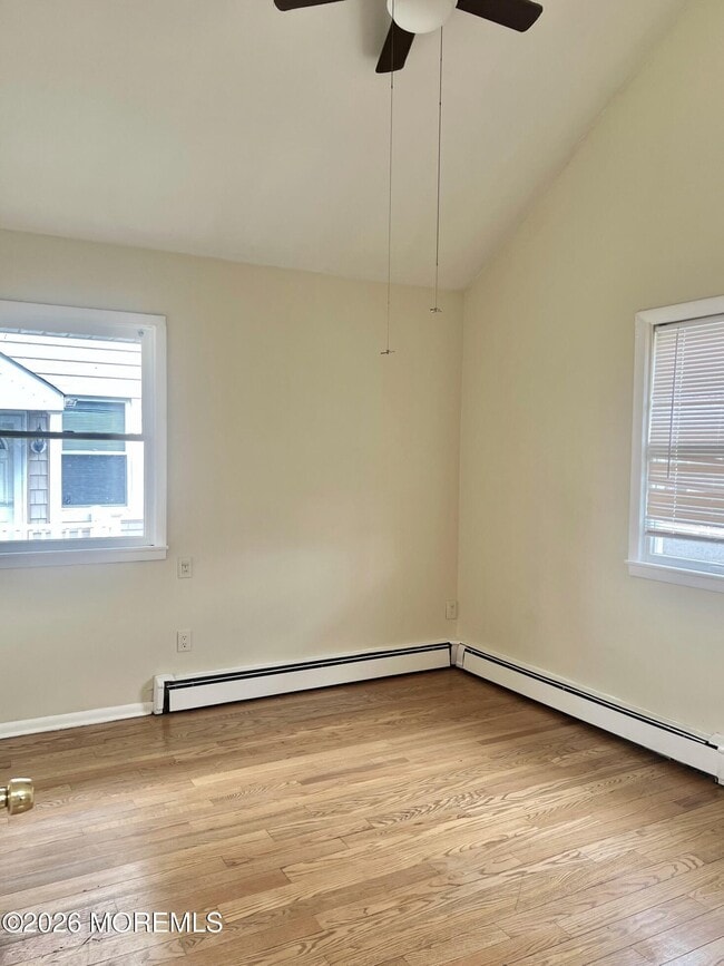 Building Photo - 246 7th Ave