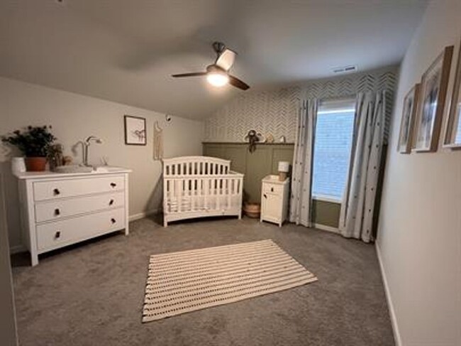 Building Photo - Beautiful 4-Bedroom Home with Office, Bonu...