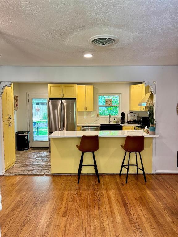 Building Photo - 2306 Hialeah Dr