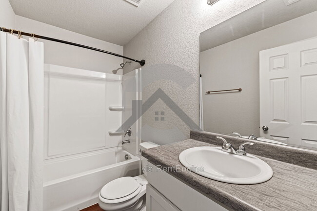 Building Photo - 10220 Brandi Kay Dr