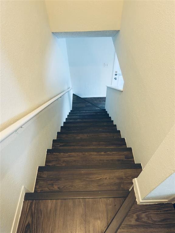 Building Photo - 11807 Alpheus Ave