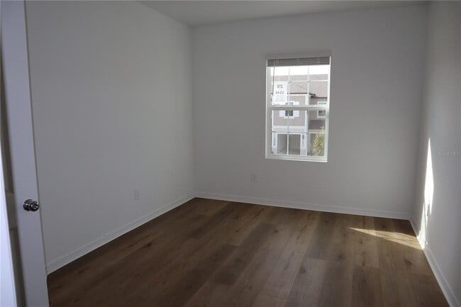 Building Photo - 3346 Lapis Lk Dr