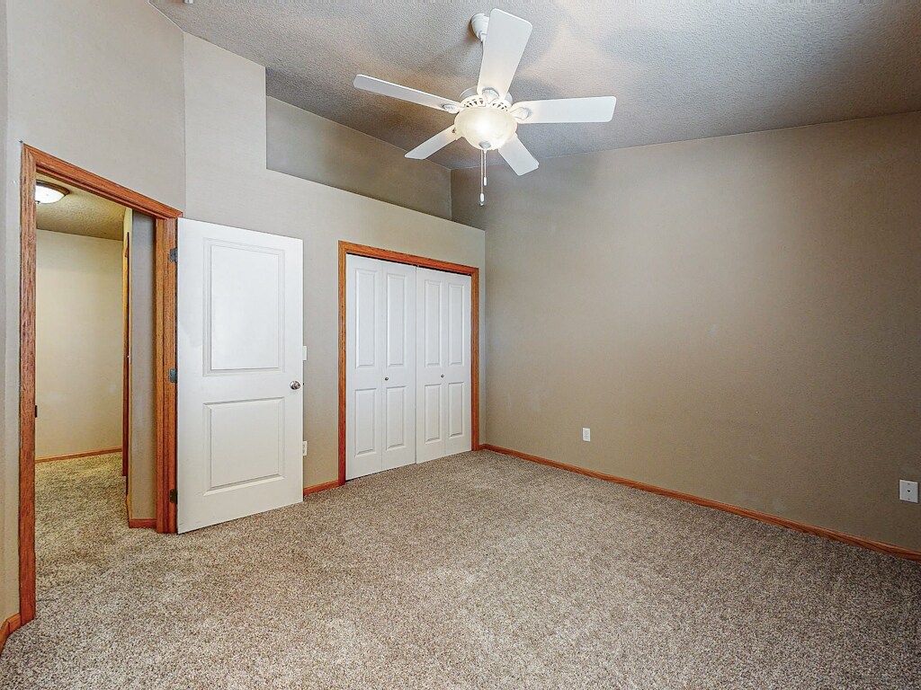 Bedroom - 385 NE Sandalwood