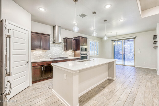 Building Photo - 12616 Brixton Ave