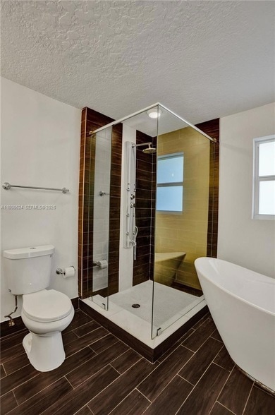 Building Photo - 3100 NE 56th Ct