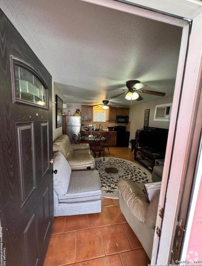 Building Photo - 103 Bernice Dr