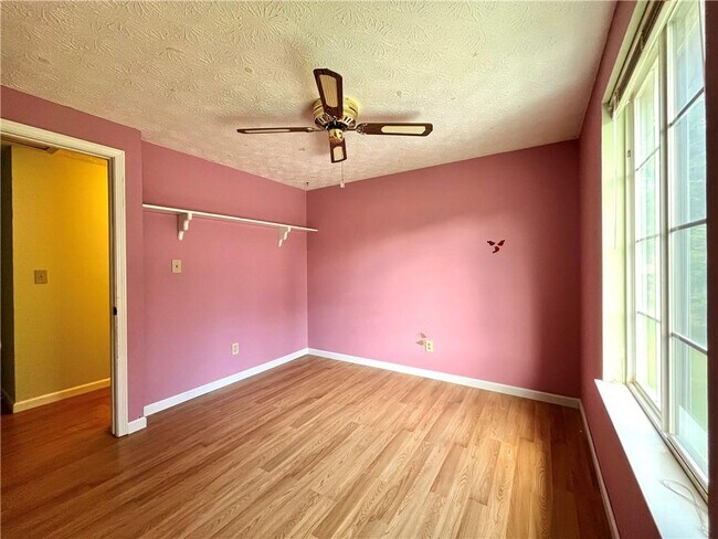 Building Photo - 6775 Windfaire Dr