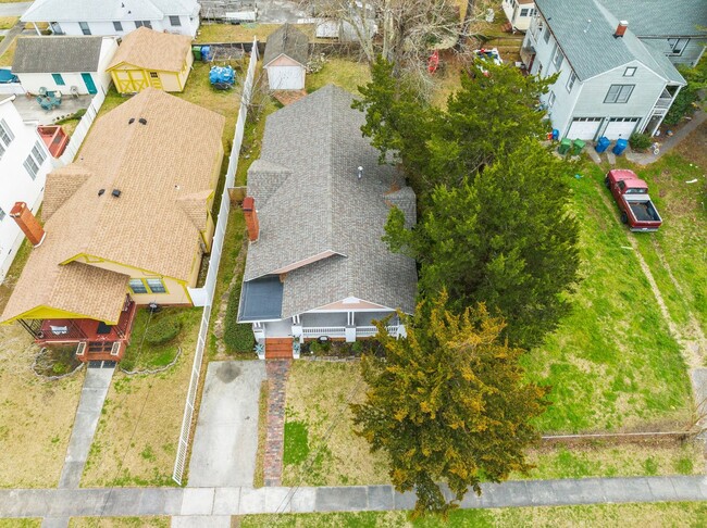 Building Photo - Craftsman Bungalow Wilmington NC "Near Jus...