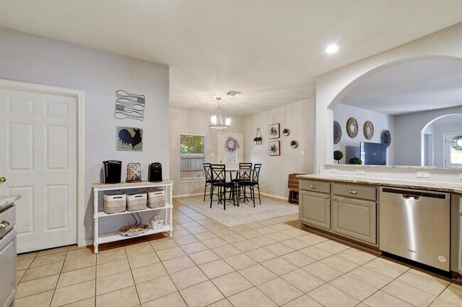 Building Photo - 2354 Oak Pebble