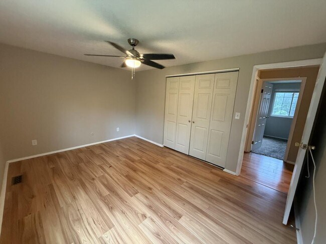 Building Photo - 1506 Sportsman Dr