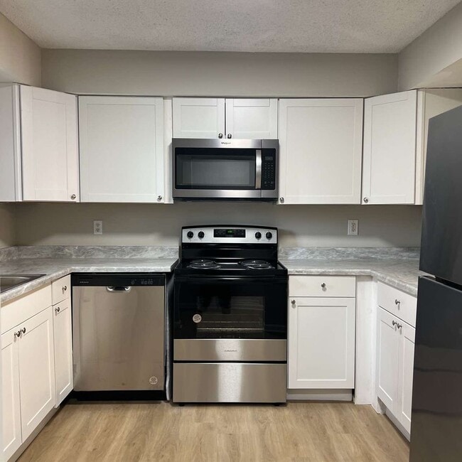 Building Photo - WELCOME TO COTTON HOPE HHI