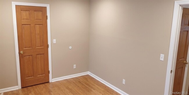 Building Photo - 162 5th Ave