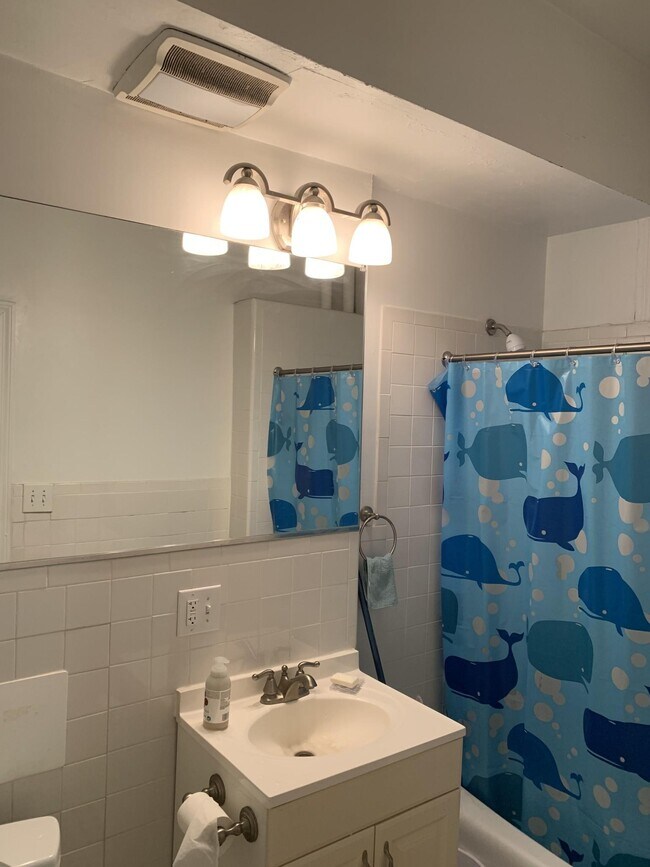 Building Photo - 26 Hemenway St