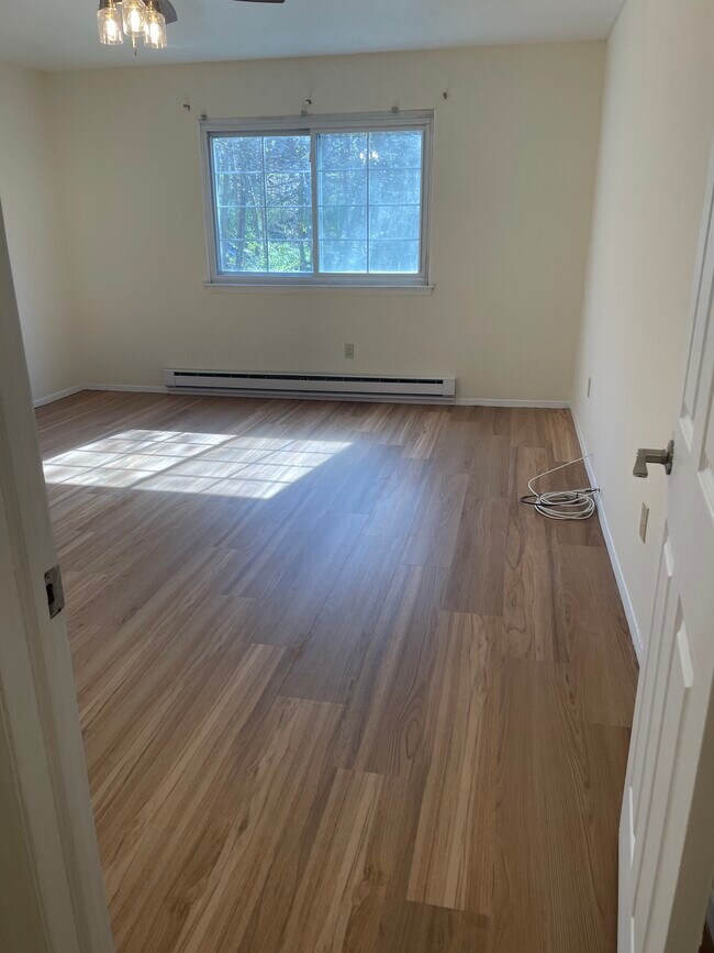 Building Photo - 434 Fox Run Ln
