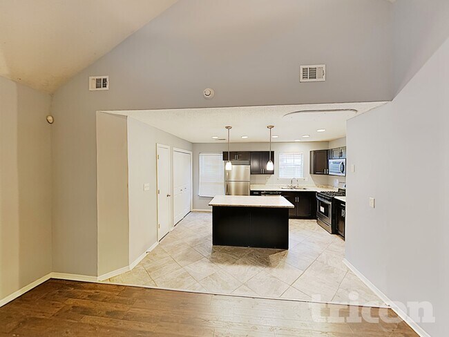 Building Photo - 4010 Sharon Woods Dr