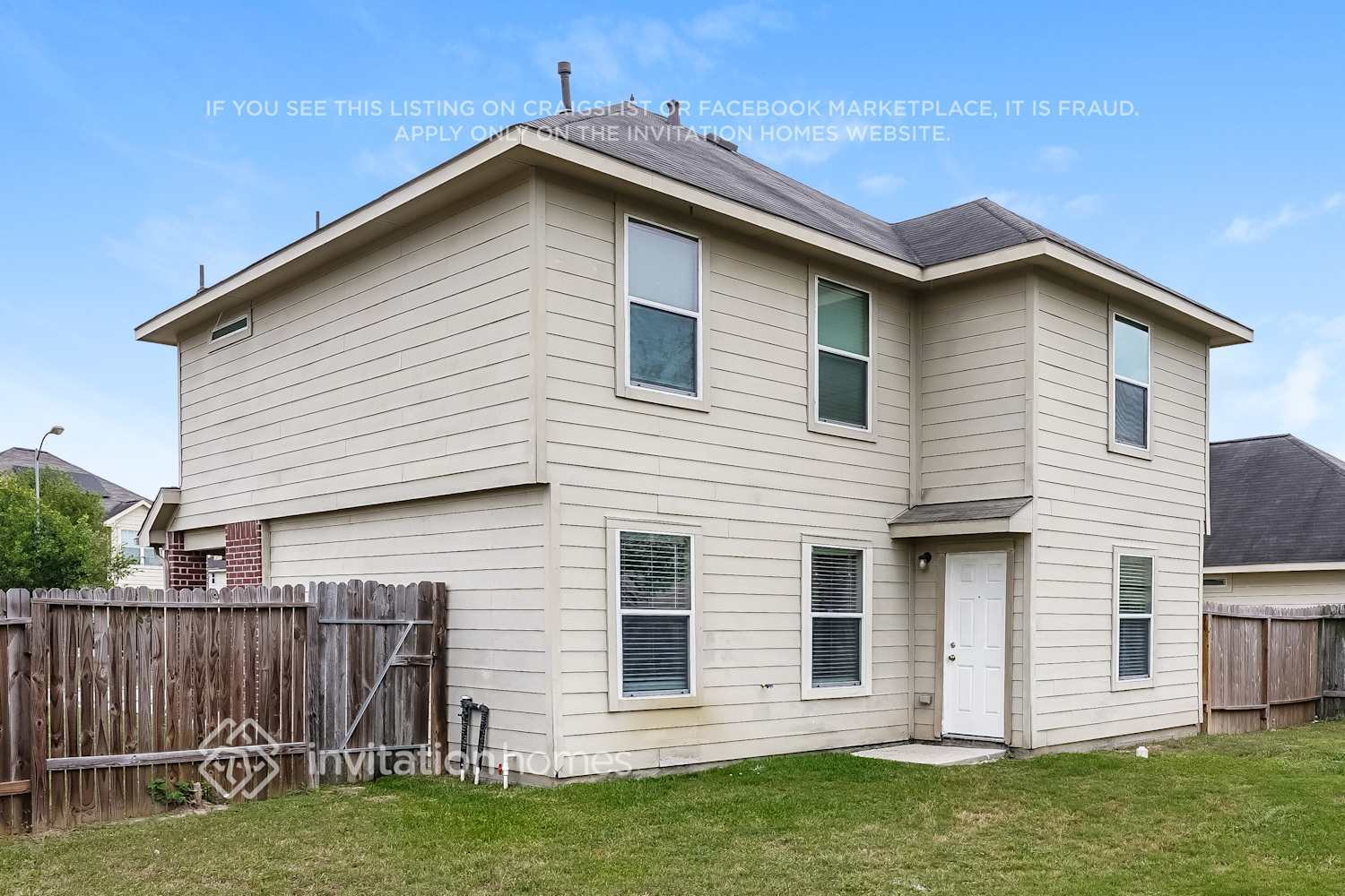 Building Photo - 12631 Mountain Daisy Rd