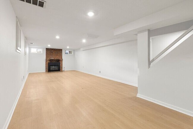 Building Photo - 4707 N Willamette Blvd