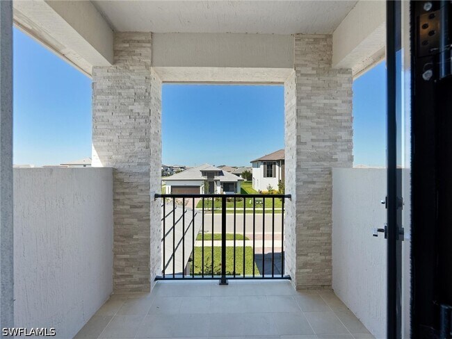 Building Photo - 5126 Panella Ave