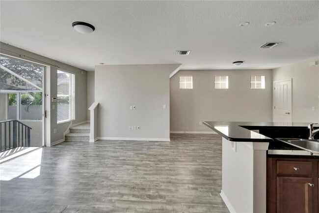 Building Photo - 7322 S Trask St