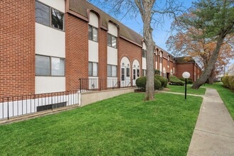 Building Photo - 655 Chestnut St