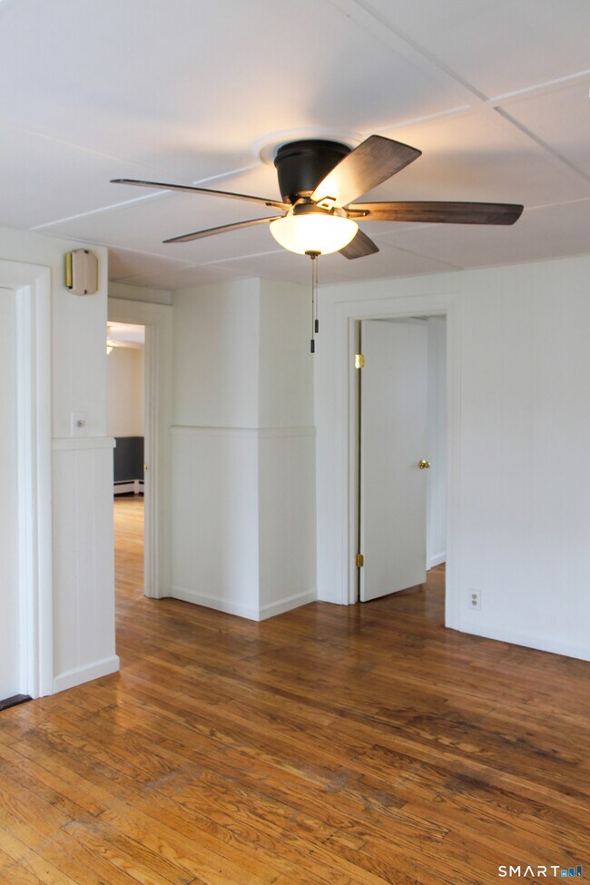 Building Photo - 651 Quinnipiac Ave